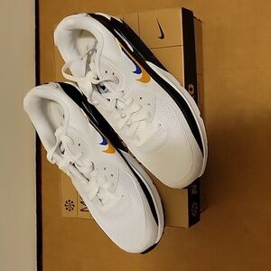 NWT: NIKE AIR MAX 90 GS NN